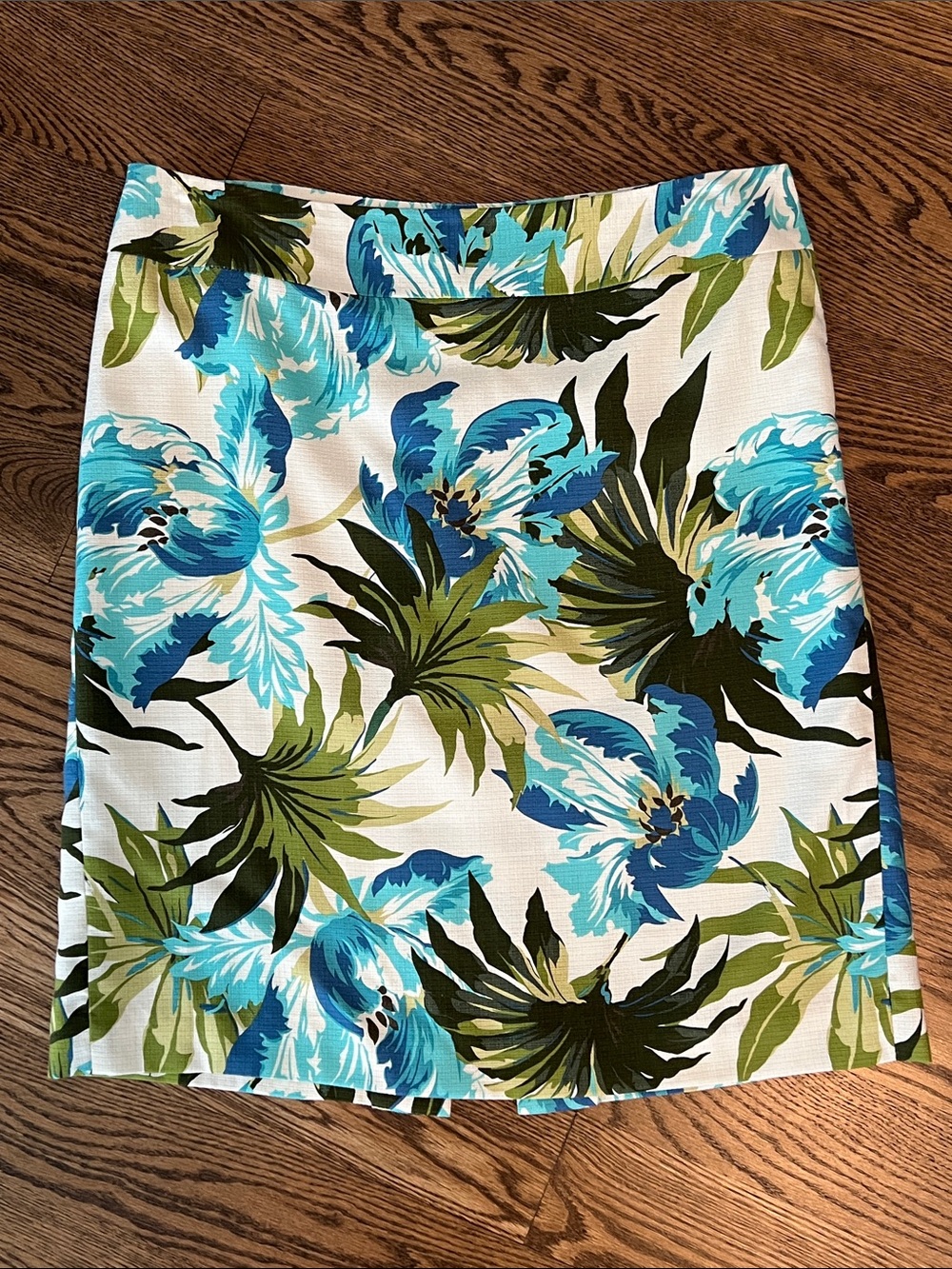 LOFT Petites Turquoise Floral Skirt with Cream Lining